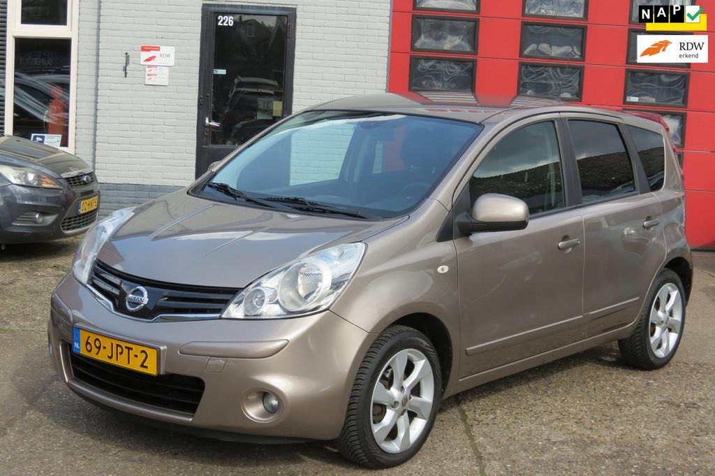 Nissan Note 1.6 Acenta AUTOMAAT , AIRCO, TREKHAAK, NAVI, 15 km/l, Gebruikt, 750 kg, 4 cilinders
