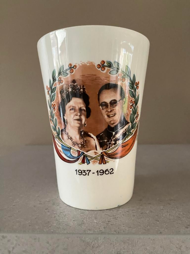 Koningshuis bekers Juliana & Bernhard 1937-1962, Verzamelen, Ophalen of Verzenden, Gebruikt, Nederland, Servies