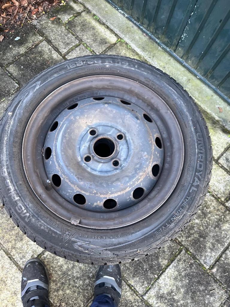 Winterbanden met goede profiel voor Toyota Yaris, Ophalen, Gebruikt