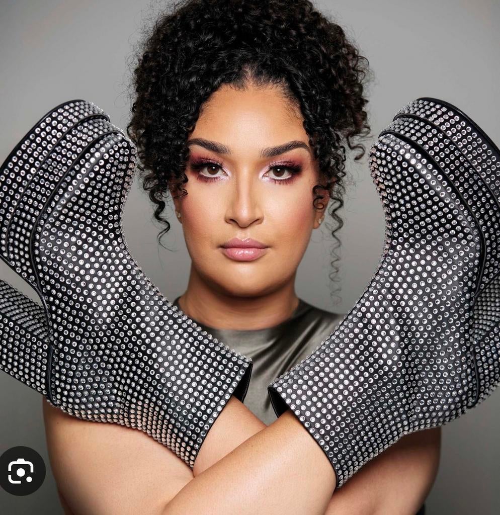 2 tickets Soundos in Carré (Witte ruis), Tickets en Kaartjes, Theater | Cabaret en Komedie, Twee personen, April