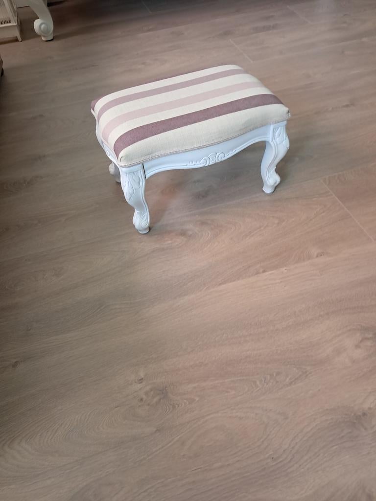 Voeten  bankje, Ophalen, Minder dan 10 m², Tapijt