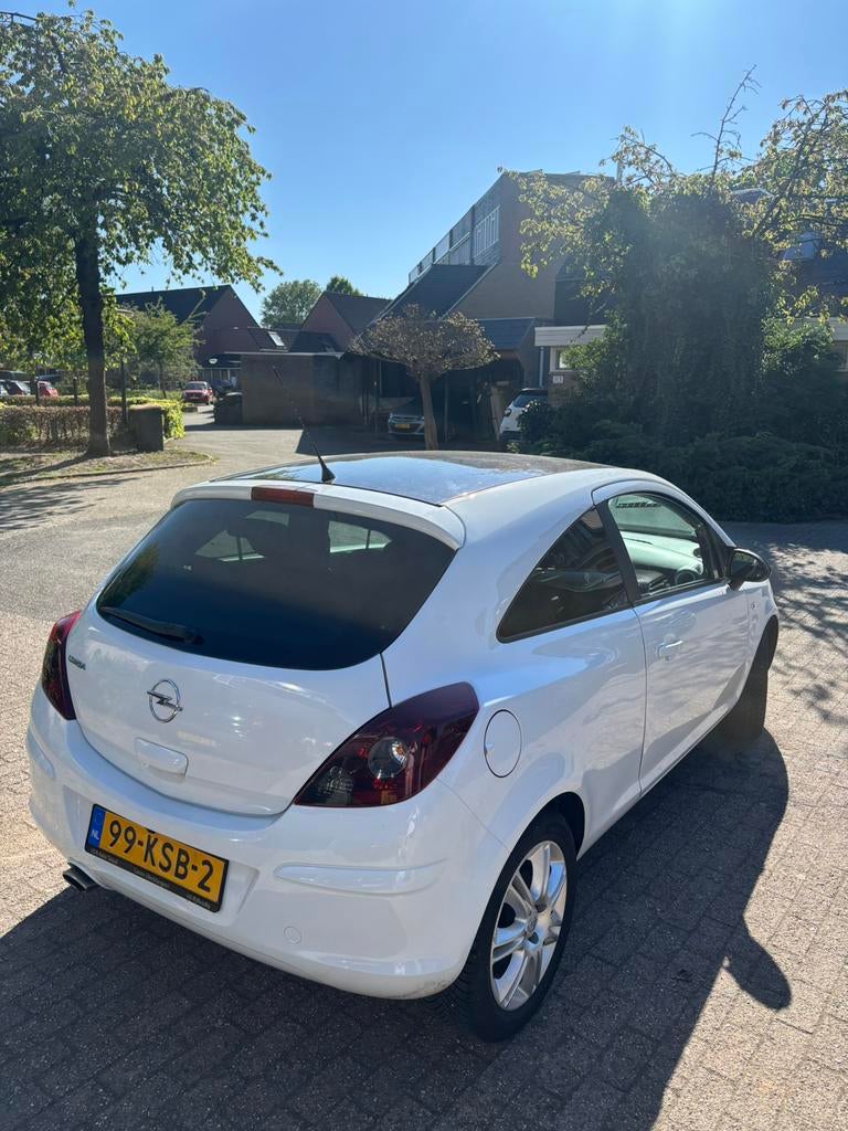 Opel Corsa met Nap! inruil mogelijk Dealer onderhouden!, Stof, Zwart, Wit, 1364 cc