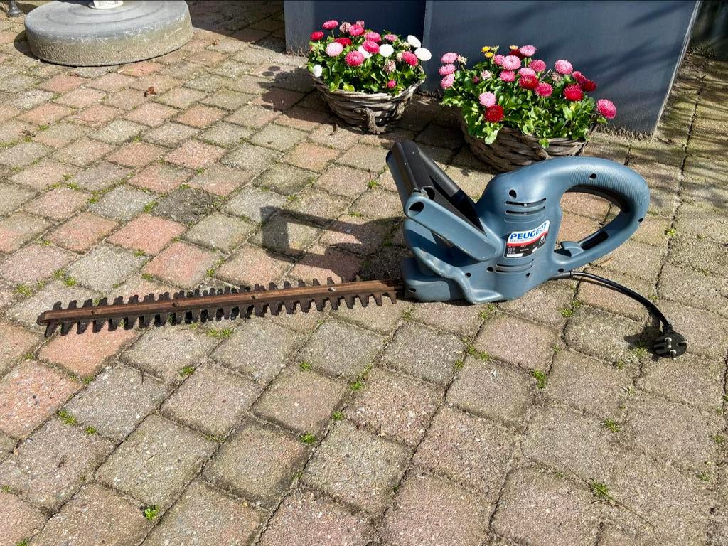 Elektrische heggenschaar Peugeot - Goede staat, Ophalen of Verzenden, Gebruikt, Elektrisch