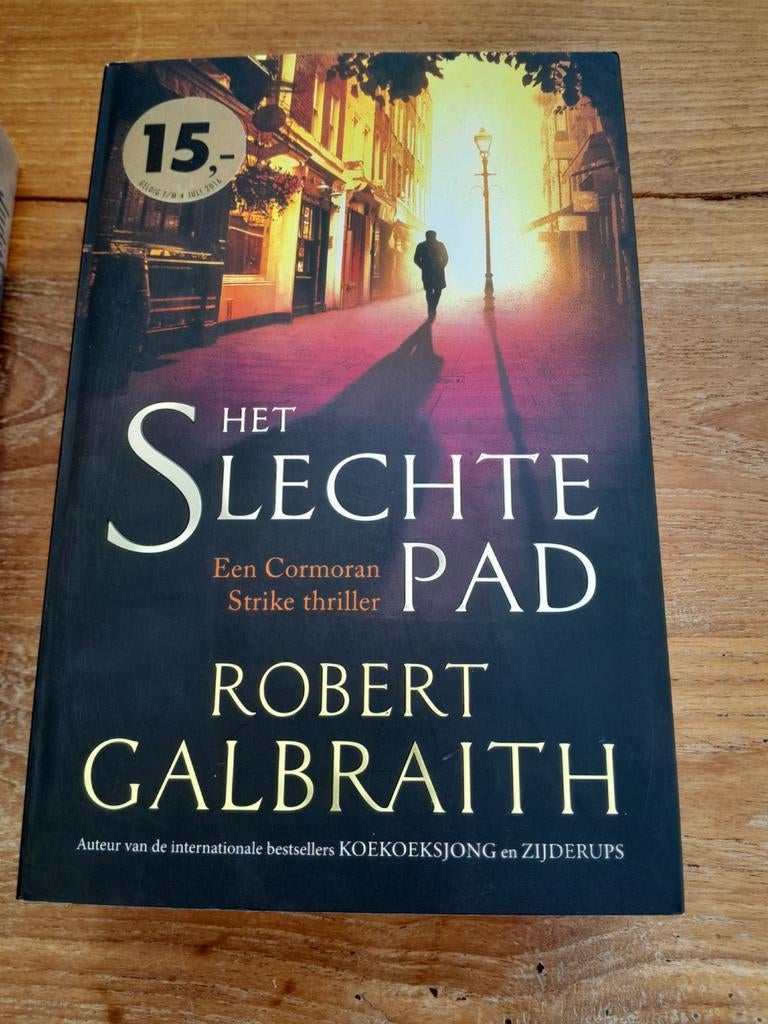 Het Slechte pad thriller, Boeken, Ophalen of Verzenden, Gelezen, Robert Galbraith, Nederland