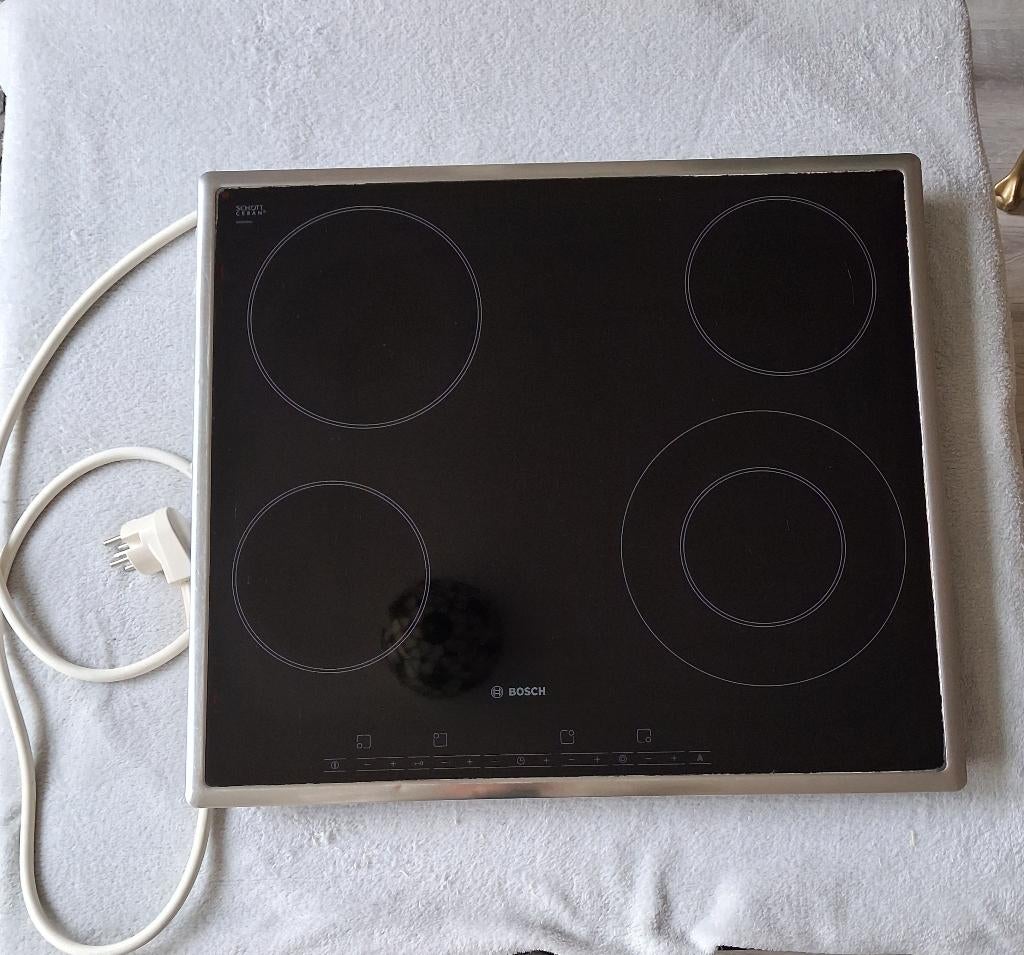 Bosch keramische kookplaat (lichte gebruikerssporen), Witgoed en Apparatuur, Kookplaten, Gebruikt, Inbouw, Keramisch, 4 kookzones