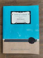 Beth Moore - Leven in vrijheid, Boeken, Godsdienst en Theologie, Ophalen of Verzenden, Zo goed als nieuw, Beth Moore