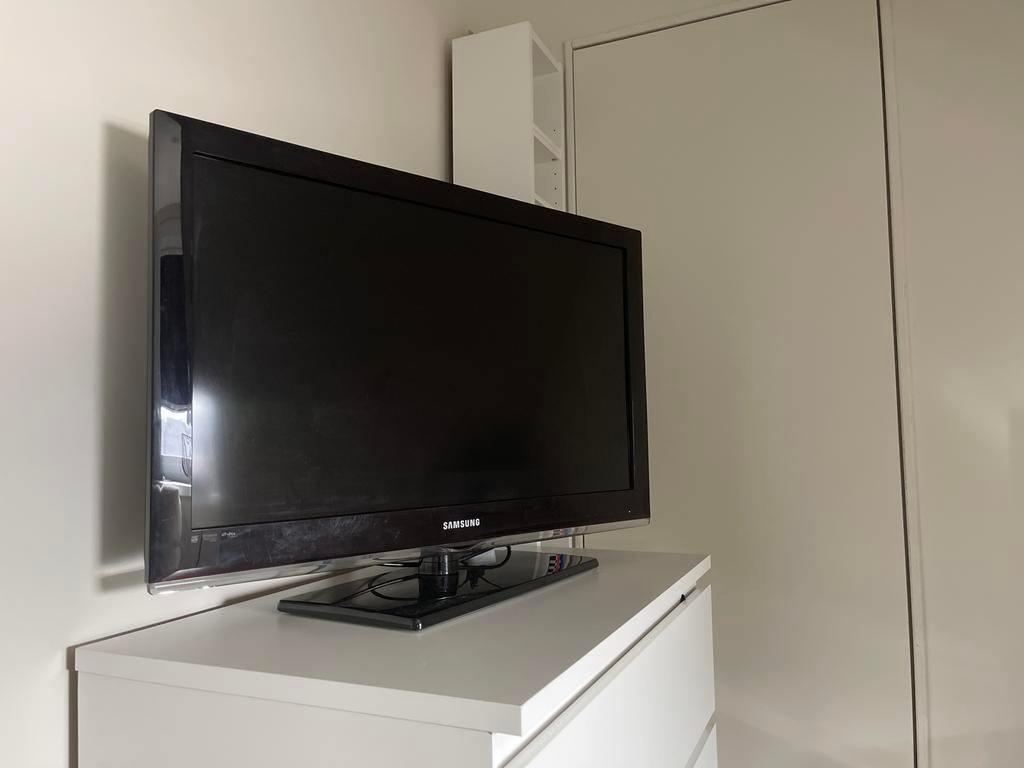 Goedwerkende Samsung TV (LE32C530F1W) - Poot defect, Gebruikt, 50 Hz, LCD, Samsung
