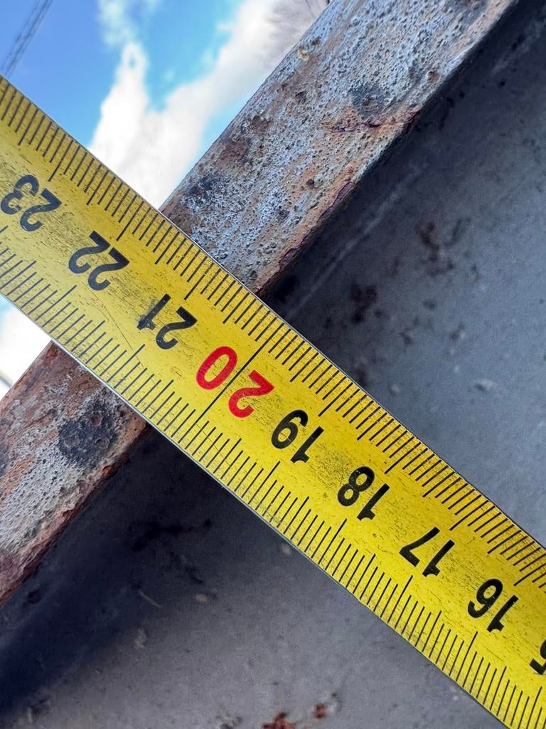 HEB220 stalen H Balk 4150mm lang, Ophalen, Zo goed als nieuw