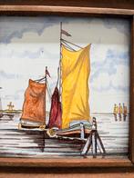 Antieke Makkum Tichelaar Tegel met Schepen in Houten lijst, Ophalen of Verzenden