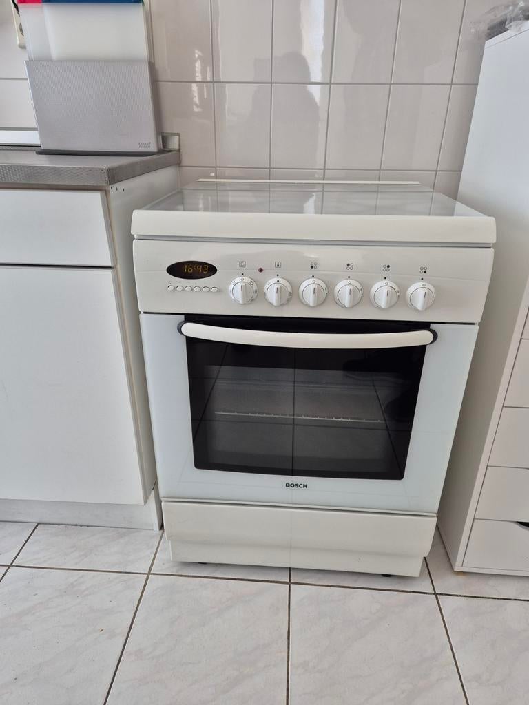 Te koop Bosch gasfornuis, Ophalen, Gebruikt, 4 kookzones, Gas