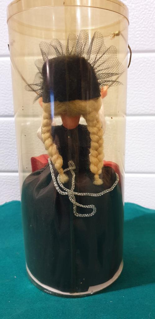 -	Pop bern zwitserland vintage, Verzamelen, Poppen, Ophalen of Verzenden, 'T Olde Gre-j, Info@toldegrej.nl, Endepoelstraat 20f Didam