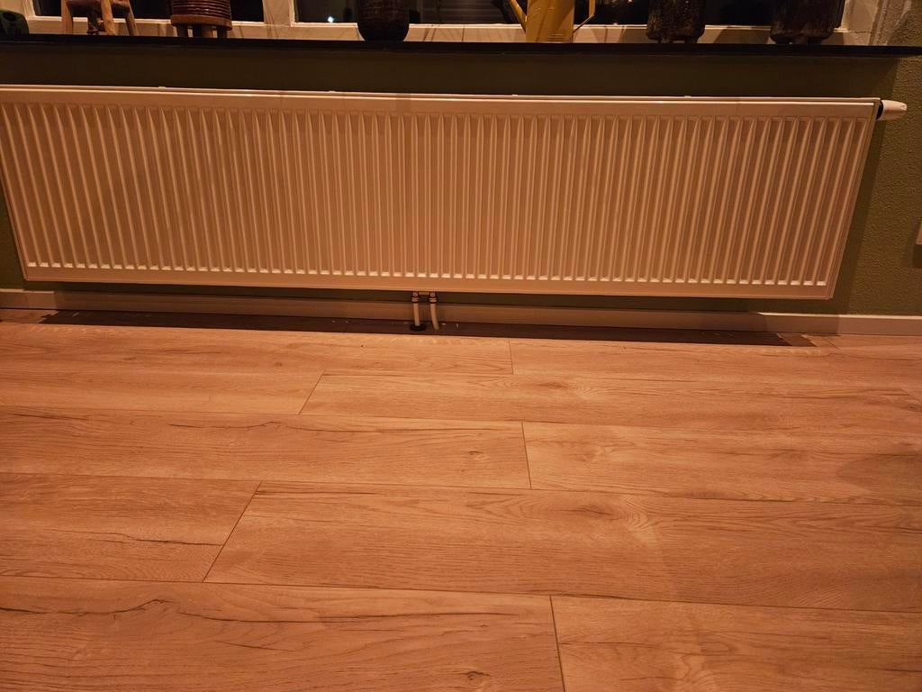 Thermrad Radiator 220x50 cm - Zo goed als nieuw, Doe-het-zelf en Verbouw, Verwarming en Radiatoren, Ophalen, 30 tot 80 cm, Radiator