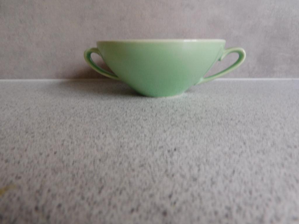 Soepkop Groen Pastel Villeroy & Boch, Ophalen of Verzenden, Zo goed als nieuw, Overige stijlen, Kop(pen) en/of Schotel(s)