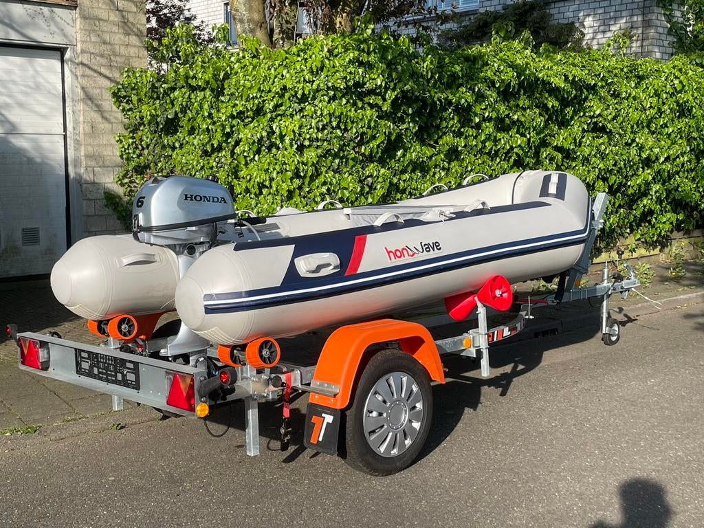 Honwave T32 met Honda bf6 motor en trailer, Airdeck, Zo goed als nieuw, Benzine, Minder dan 70 pk