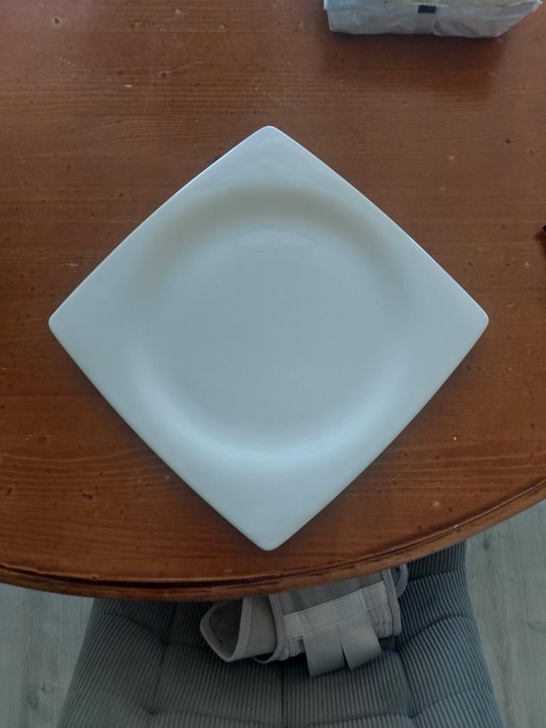 9 Royal Fine China dinerborden - vierkant, wit, Huis en Inrichting, Keuken | Servies, Ophalen