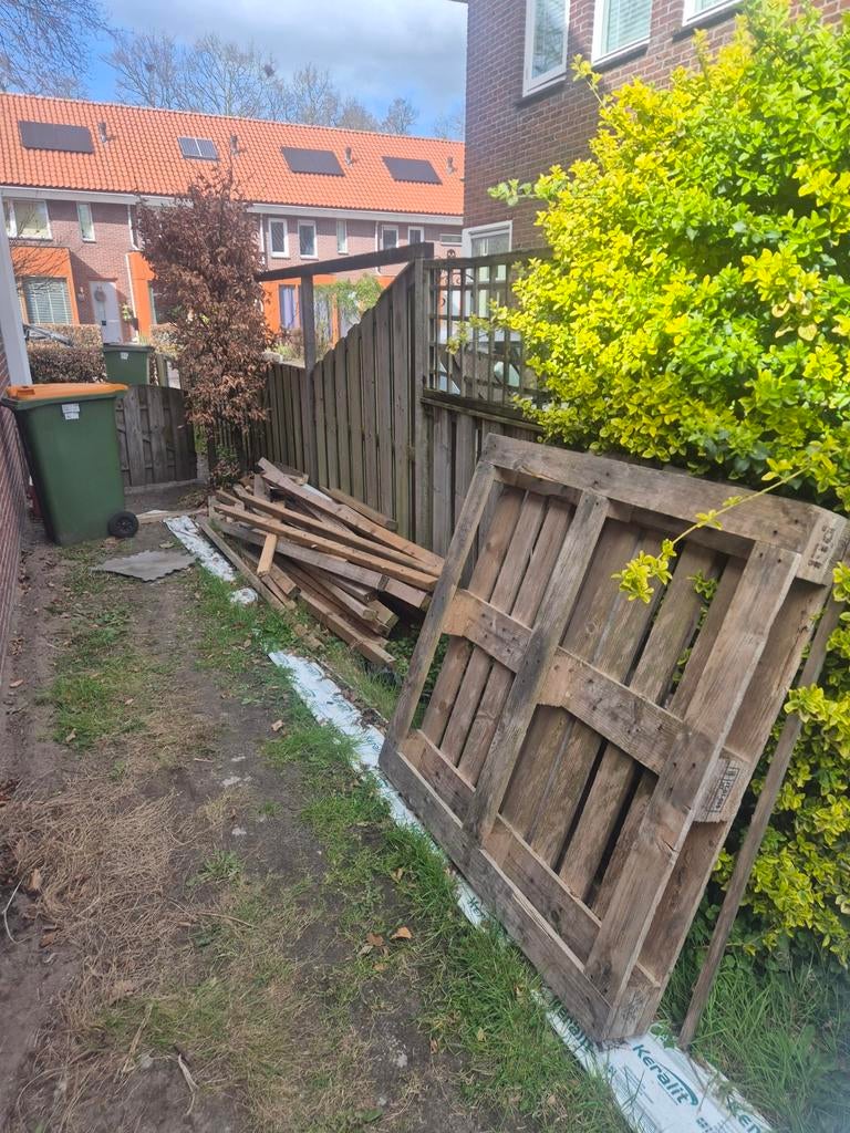 Gratis brandhout, Tuin en Terras, Schuttingen, Ophalen, Hout, Minder dan 3 meter, 1 tot 2 meter