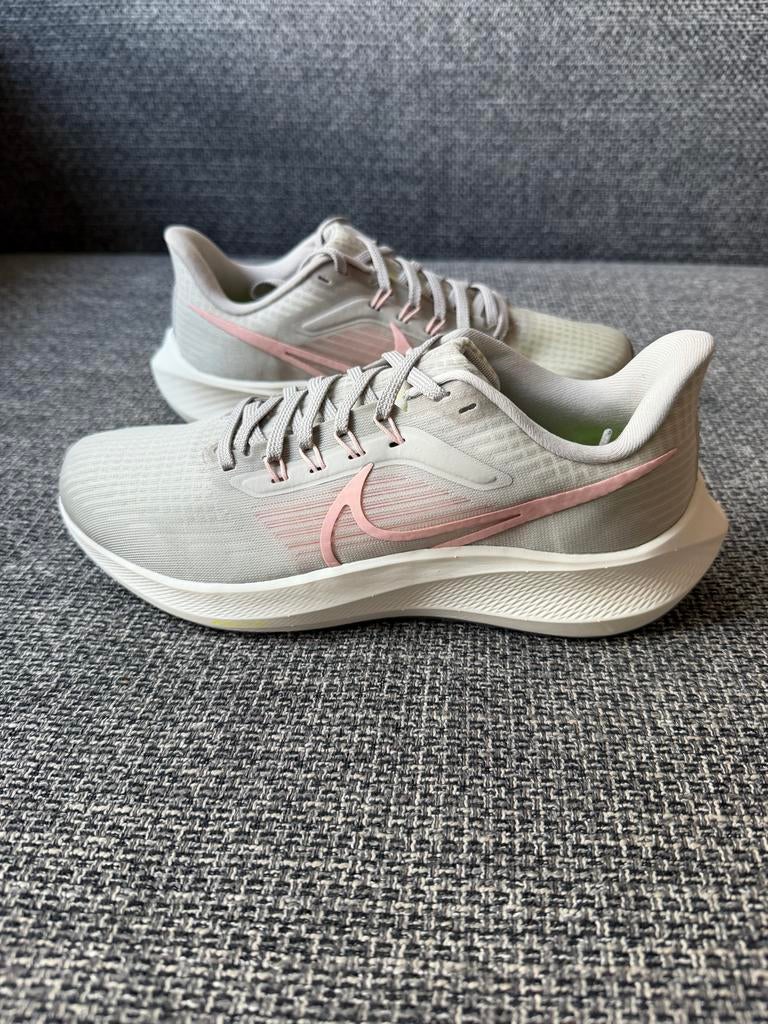 Nike Air Zoom Pegasus 39, maat 41, Nieuw, Ophalen of Verzenden, Sneakers of Gympen, Grijs