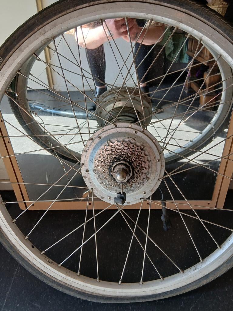 Fietswiel met Sturmey Archer trommelrem en cassette en moter, Fietsen en Brommers, Fietsonderdelen, Ophalen, Gebruikt, Wiel, Sturmey Archer