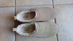UGG pantoffels beige, maat 41, UGG, Verzenden, Beige, Zo goed als nieuw