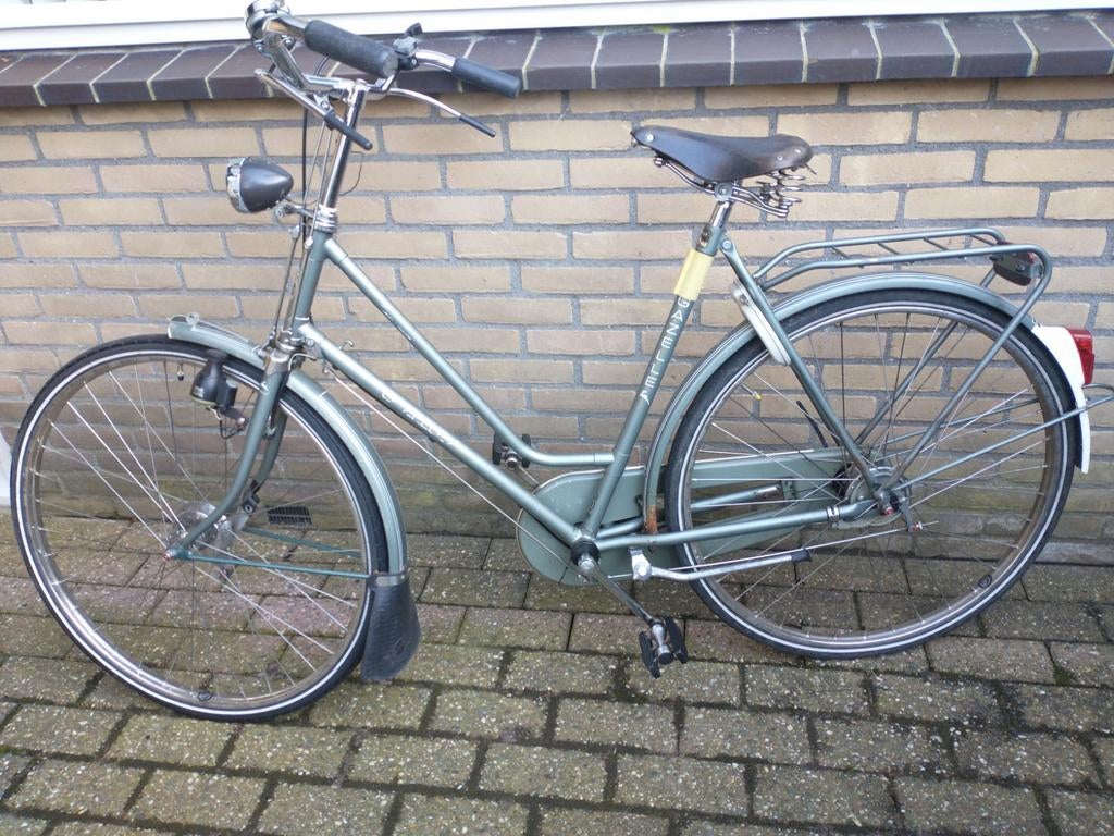 Gazelle damesfiets met trommelremmen en versnelling, Fietsen en Brommers, Fietsen | Dames | Damesfietsen, Ophalen of Verzenden
