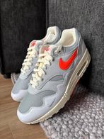 Nike Air Max 1 Patta Waves White Hyper Crimson - Maat 43, Wit, Nieuw, Ophalen of Verzenden, Sneakers of Gympen
