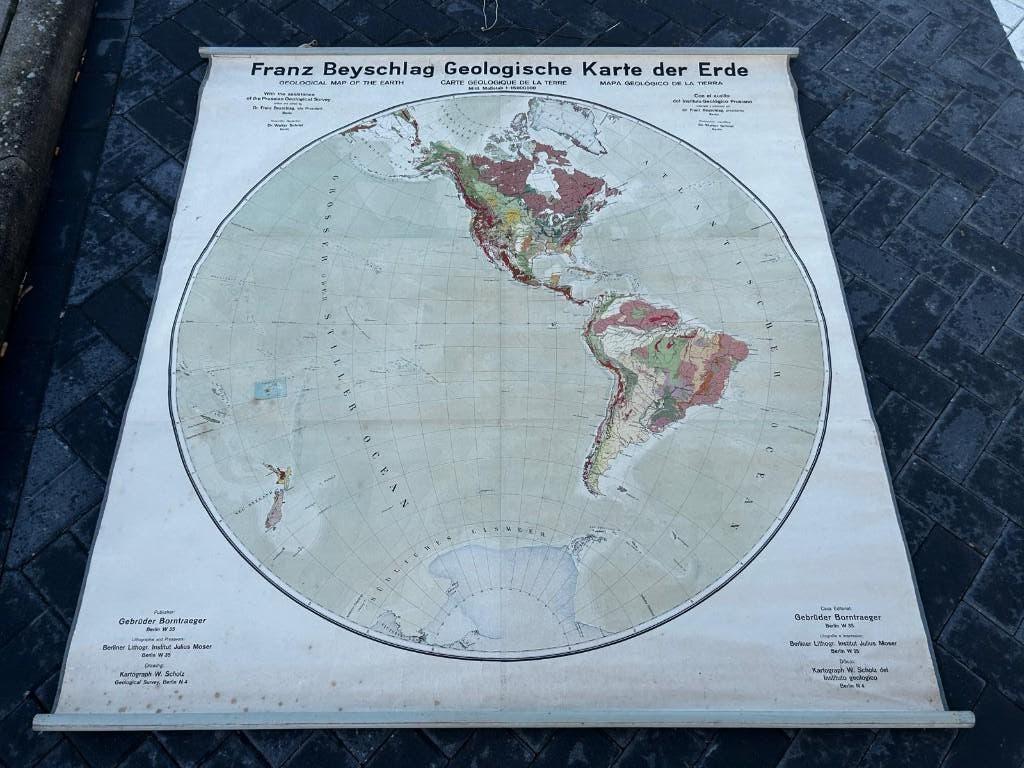 Bijzondere oude schoolplaat: Geologische Karte der Erde, Antiek en Kunst, Antiek | Schoolplaten, Ophalen of Verzenden, Aardrijkskunde