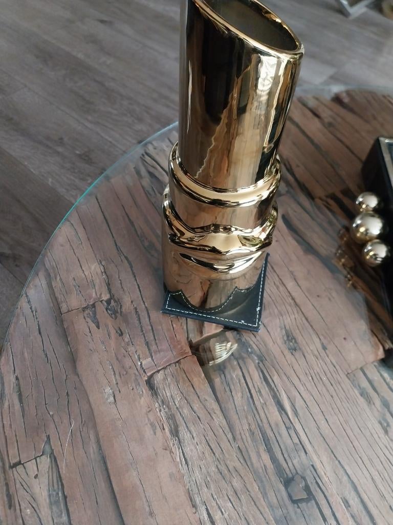 Gouden Lipstick Vaas - Decoratieve Blikvanger, Ophalen, Overige kleuren, Aardewerk of Porselein, Zo goed als nieuw