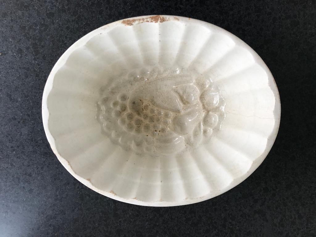 Antieke beige puddingvorm van Petrus Regout & Co Maastricht, Ophalen of Verzenden