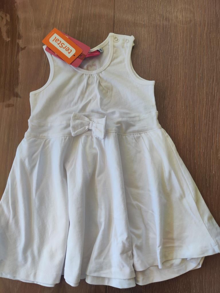 Wit jurkje met strik nieuw terstal maat 86, Kinderen en Baby's, Babykleding | Maat 86, Meisje, Nieuw, Ophalen of Verzenden, Terstal