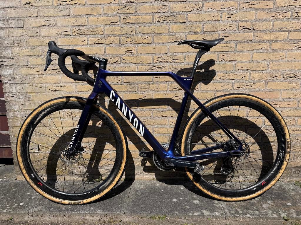 Canyon Inflite CFR maat M Dura Ace R9170 Zipp Dugast 2 stuks, Fietsen en Brommers, Overige merken, 28 inch, Gebruikt, Ophalen of Verzenden