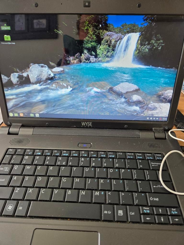 Goed werkende Wyse laptop met Linux Mint, Ophalen, Gebruikt, HDD, Minder dan 2 Ghz
