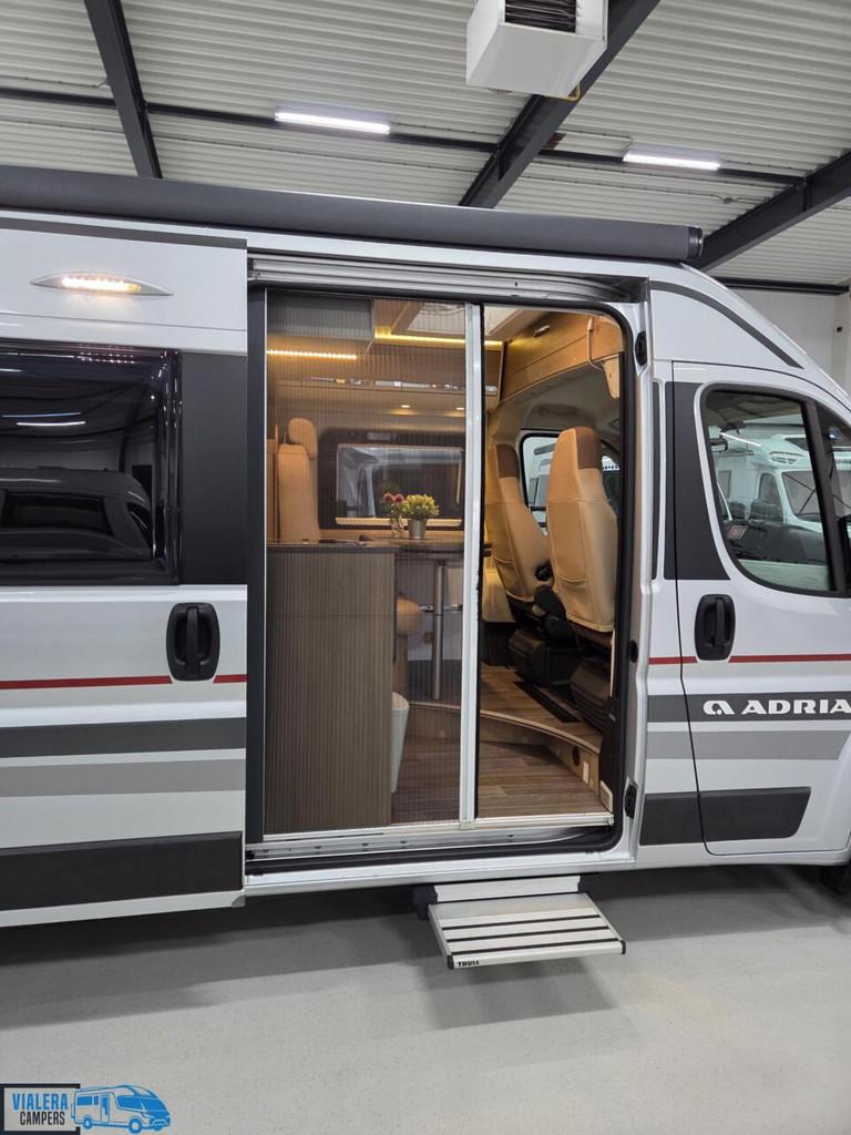 Adria Twin Platinum 600 SPT * Busbiker * Veel opties, Buscamper of Camperbus, Tot en met 2, Bedrijf, Adria