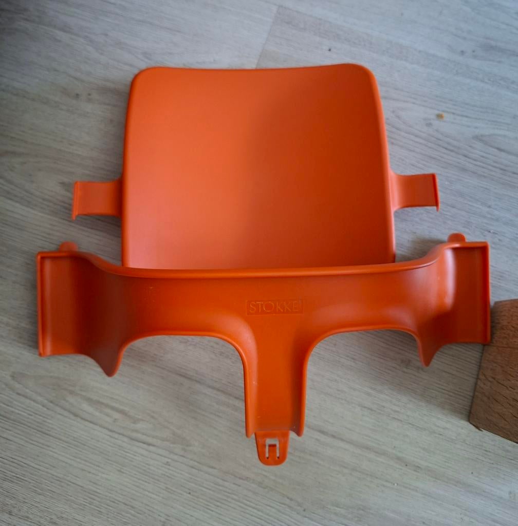 Stokke tripp trapp babyset | oranje, Kinderen en Baby's, Kinderstoelen, Ophalen of Verzenden, Zo goed als nieuw, Meegroeistoel