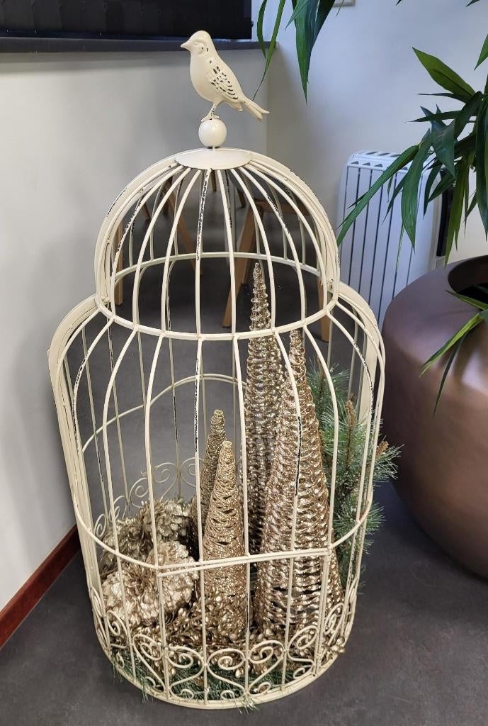 Zeer grote vogelkooi halfrond met spiegel met inhoud izgs, Ophalen, Zo goed als nieuw, Metaal, Vogelkooi