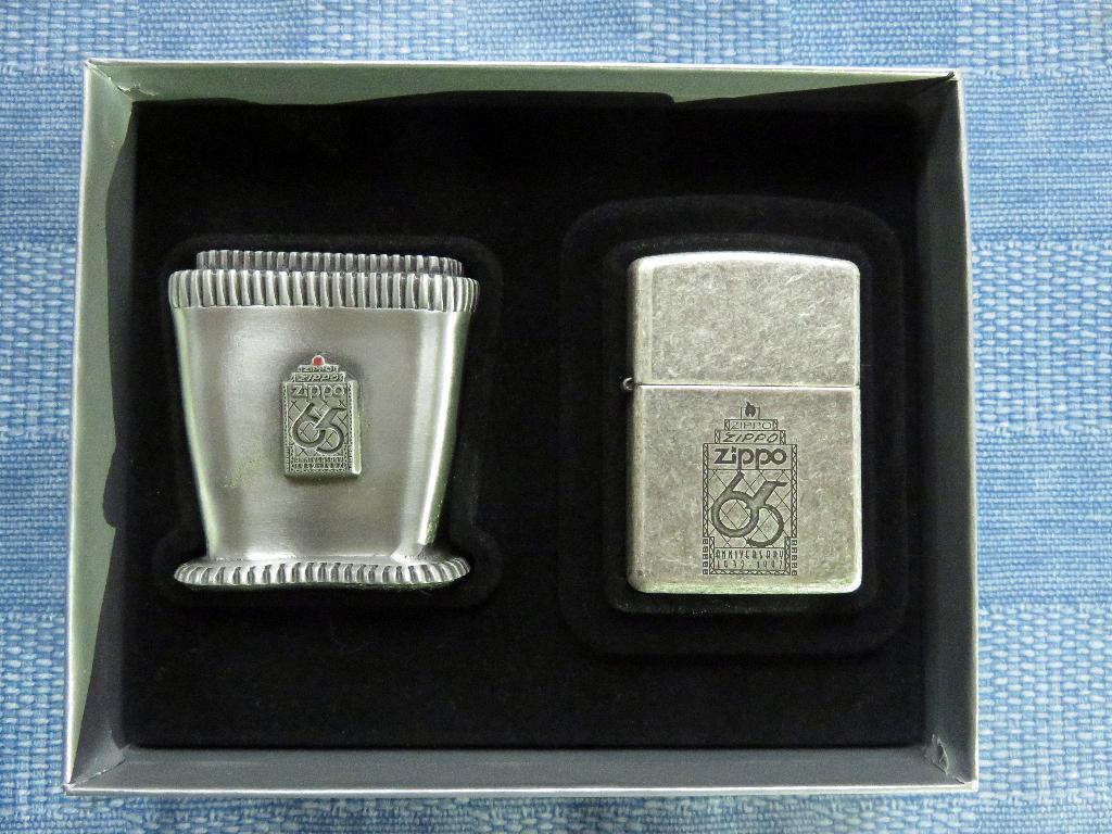 Zippo lady barbara - limited edition 1997, 65th anniversary, Verzamelen, Rookartikelen, Aanstekers en Luciferdoosjes, Ophalen of Verzenden