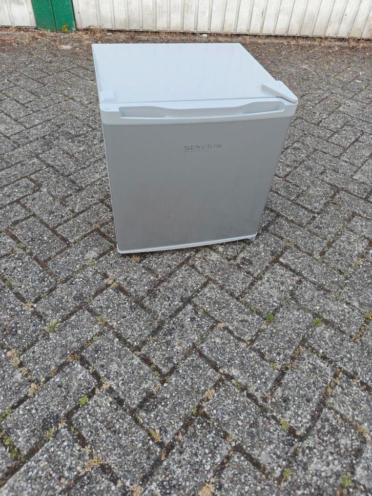 Severin KB8874 Opzet koelkast zilver 46L A++ klasse ZGAN., Caravans en Kamperen, Koelboxen, Zo goed als nieuw, Koelbox, Elektrisch