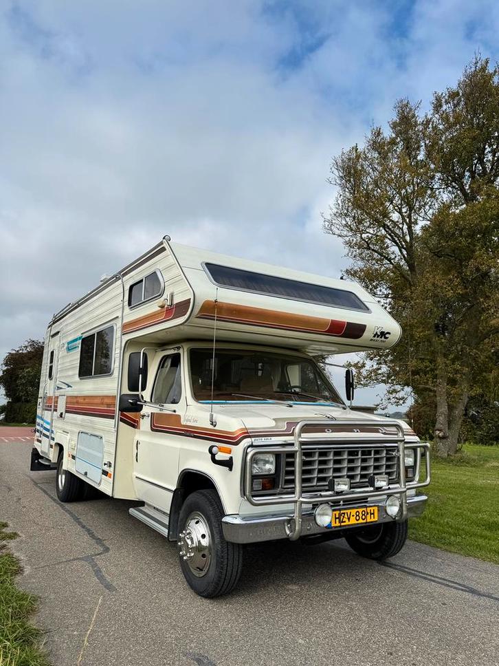 Ford chateau 1981 beste uitvoering!, Caravans en Kamperen, Campers, Particulier, meer dan 6, Half-integraal, Ford, Ford, Benzine