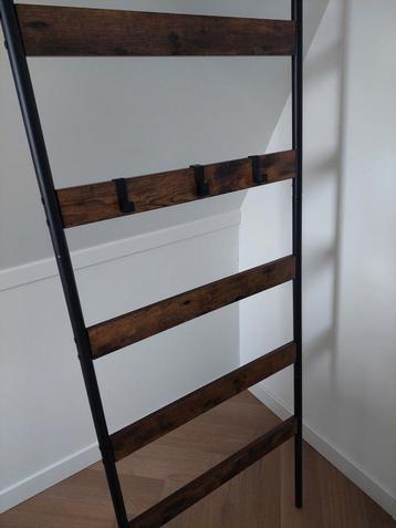 Houten Siertrap / Handdoekrek - Nieuwstaat
