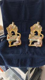 Porselein bisque stoeltje met poezen 2x, Antiek en Kunst, Ophalen of Verzenden