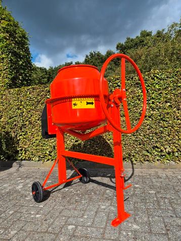Betonmolen 135L - Nieuw van het merk Altrad beschikbaar voor biedingen