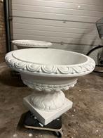 Bloembakken beton, Tuin en Terras, Ophalen, Zo goed als nieuw