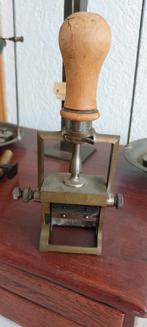 Antieke stempel machine, Ophalen of Verzenden