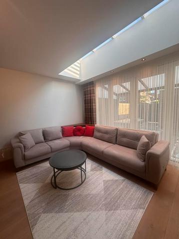 Woonkamer set(Hoekbank + eettafel + 6 stoel)