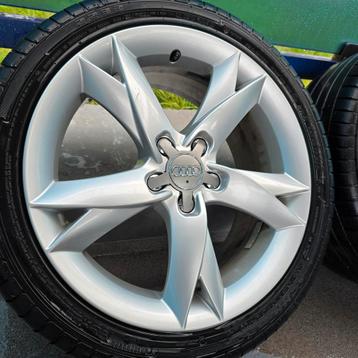 Audi zomerset 245-40-18. 97W XL beschikbaar voor biedingen
