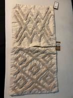 Kussen slopen en vloerkleed NIEUW beige, Ophalen of Verzenden, Zo goed als nieuw, Beige, Vierkant