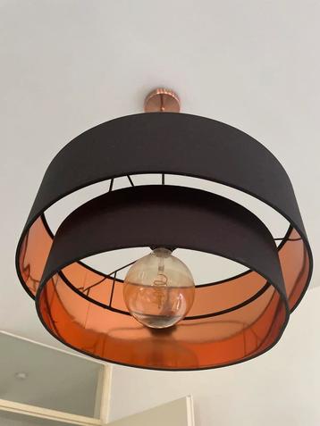Moderne Plafondlamp met Zwarte Kap beschikbaar voor biedingen