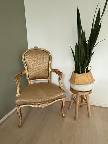 Vintage Barok stoel beschikbaar voor biedingen
