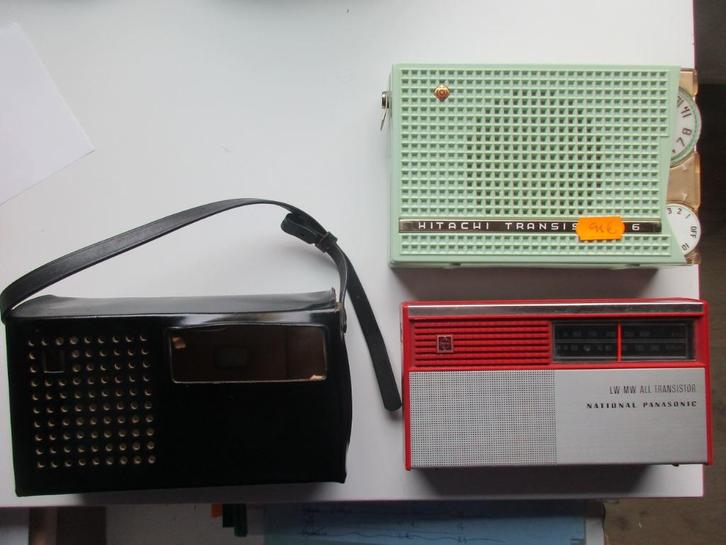 HITACHI TH-667 en NATIONAL R-2079L. JAPAN., Antiek en Kunst, Antiek | Tv's en Audio, Ophalen of Verzenden