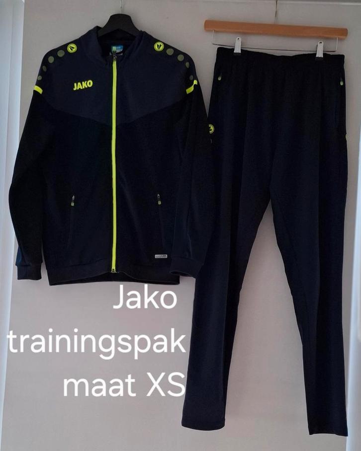 JAKO Trainingspak in maat XS., Sport en Fitness, Voetbal, Zo goed als nieuw, Trainingspak, Maat XS of kleiner, Ophalen of Verzenden