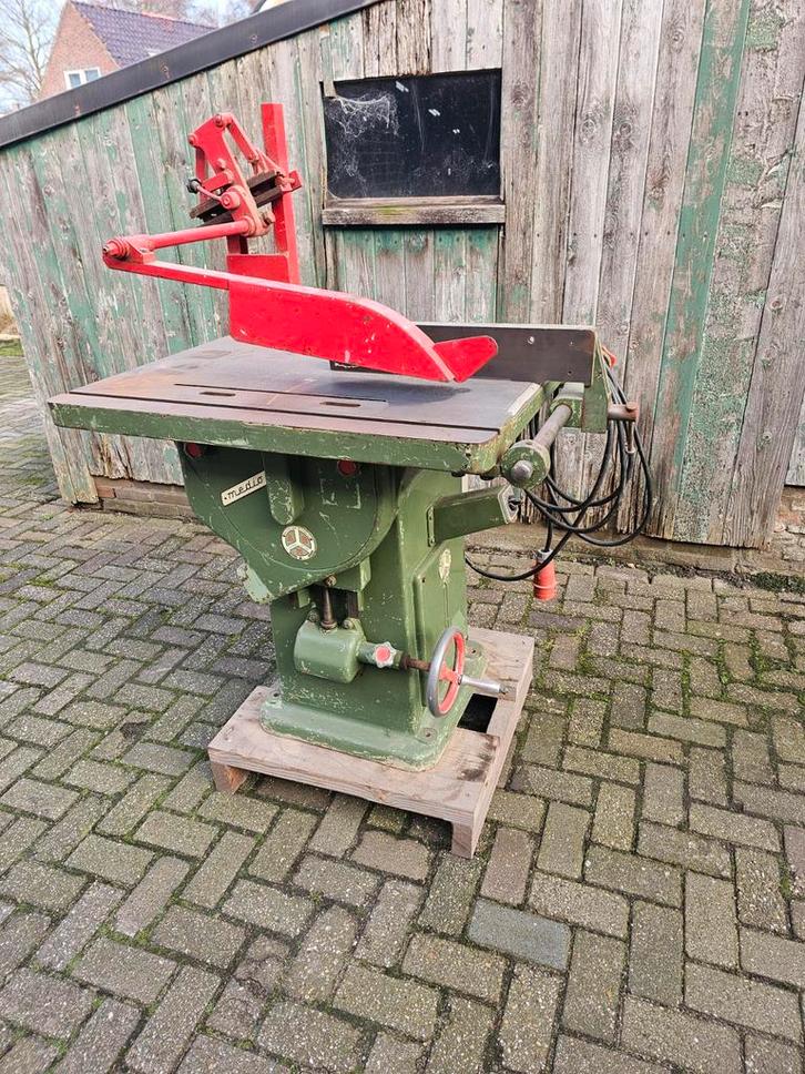 Beuving Cirkelzaagtafel met Langgatboor (400V), Doe-het-zelf en Verbouw, Gereedschap | Zaagmachines, Gebruikt, Ophalen